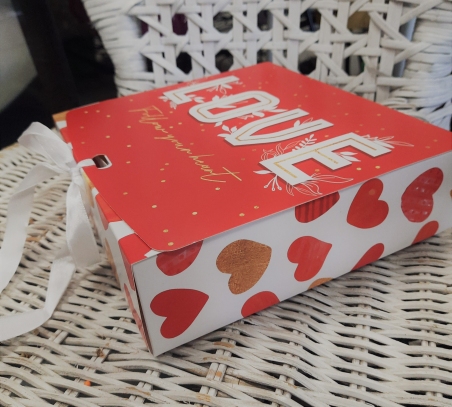 Подарочная коробка "LOVE" 
